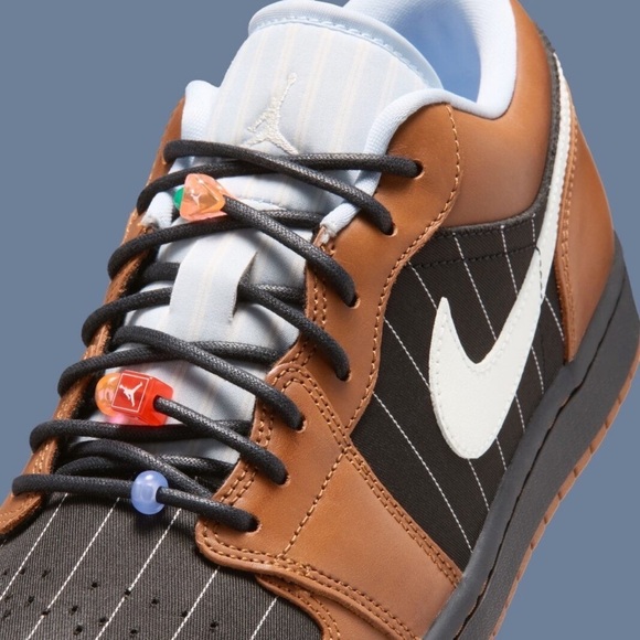 Nike Air Jordan 1 Low SE Shoes Black Lt British Tan IR7560-010 Men\'s Sizes NEW main image 4